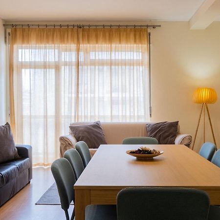 53 Urban Place 蓬塔德尔加达 外观 照片