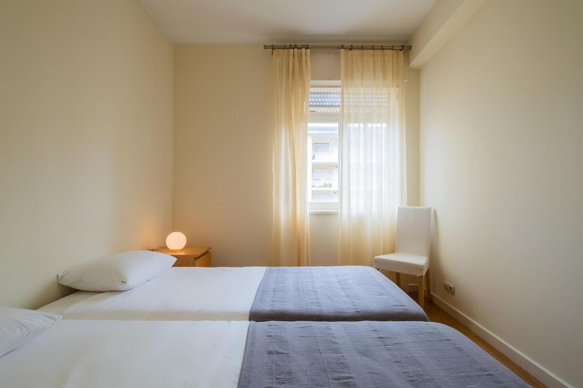 53 Urban Place 蓬塔德尔加达 外观 照片
